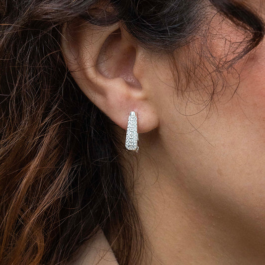 Argollas cuadradas gruesas con circones en Plata