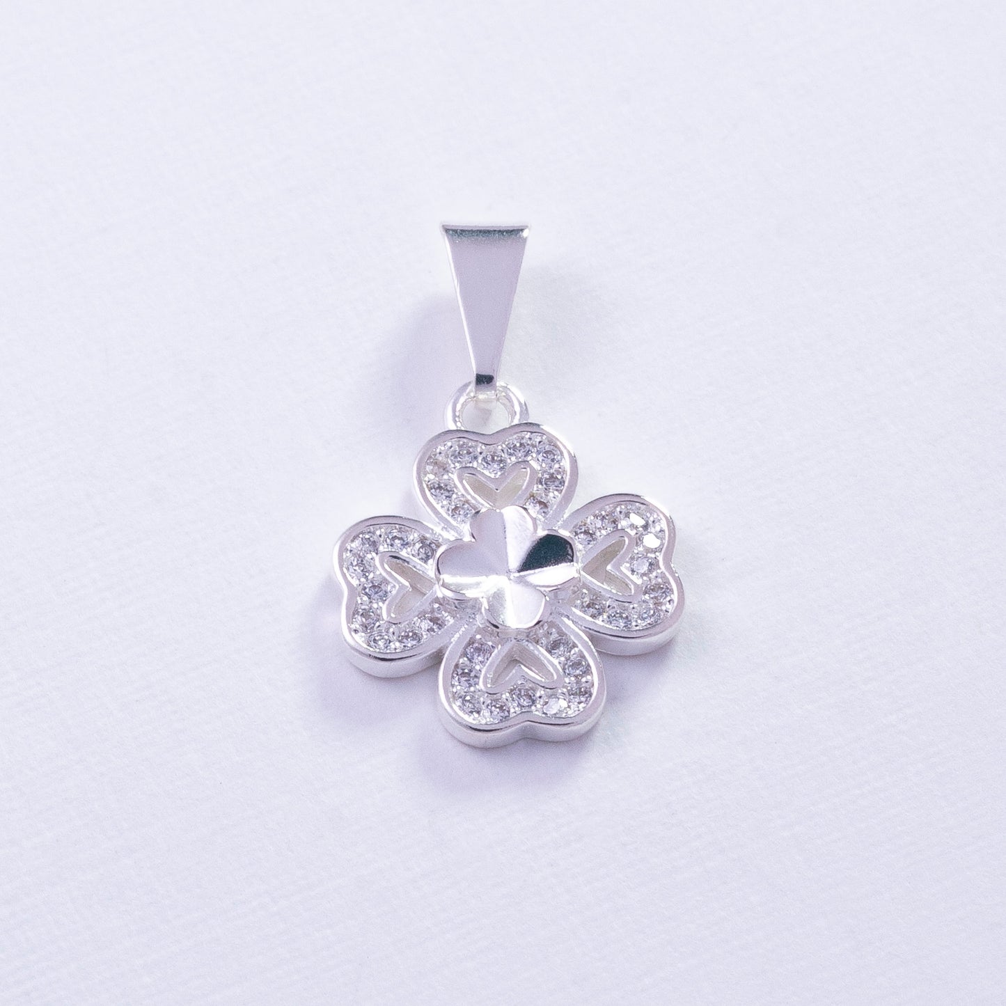 Dije trébol de cuatro hojas en Plata