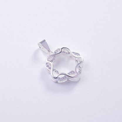 Dije nudo infinito en Plata