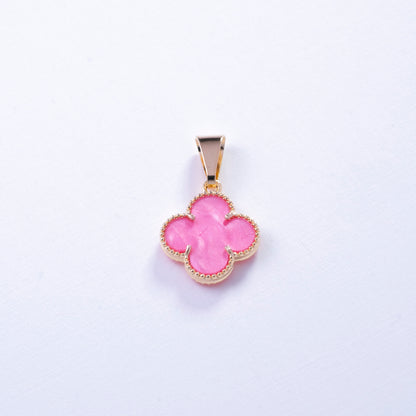 Dije de flor rosa en Goldfield