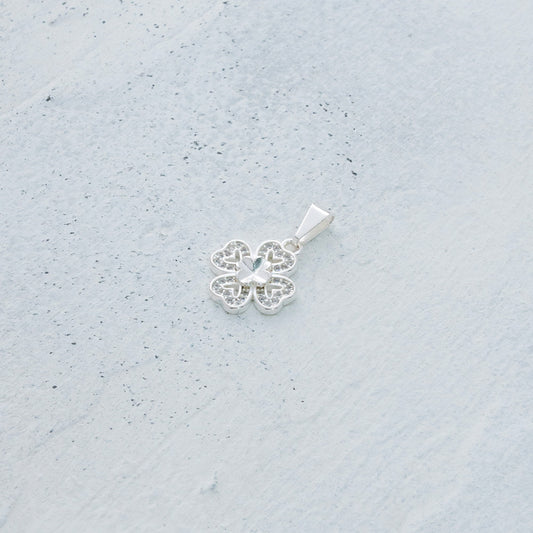 Dije trébol de cuatro hojas en Plata