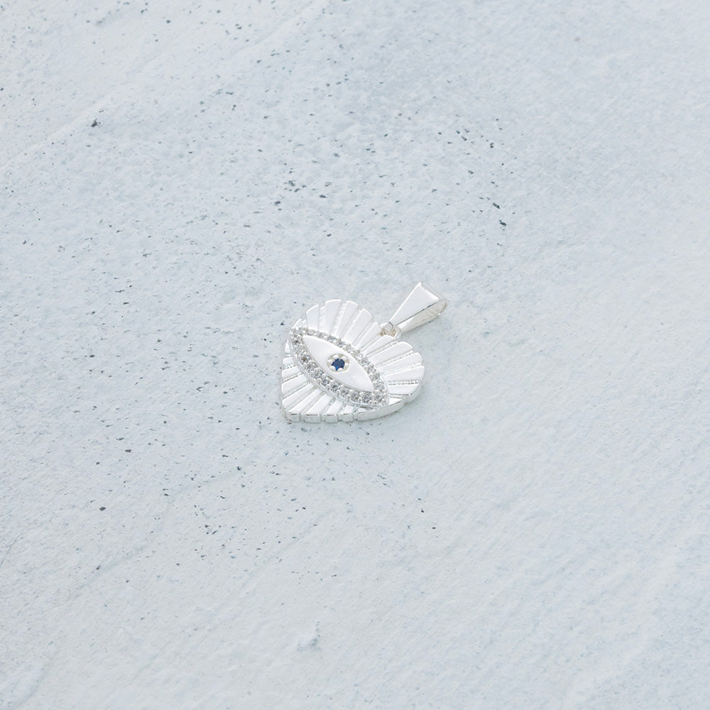 Dije de corazón observador en Plata