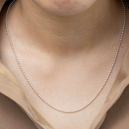 Cadena tejido de bola en Plata