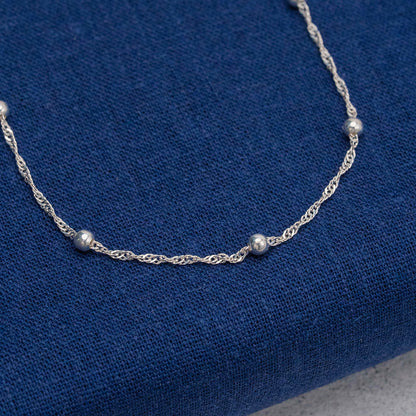 Cadena tejido turbillón con balines en Plata