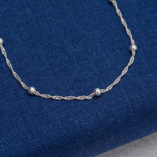 Cadena tejido turbillón con balines en Plata