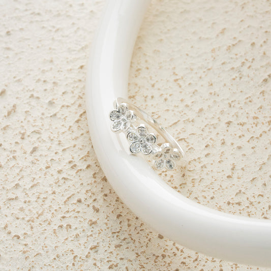 Anillo de tres flores en Plata