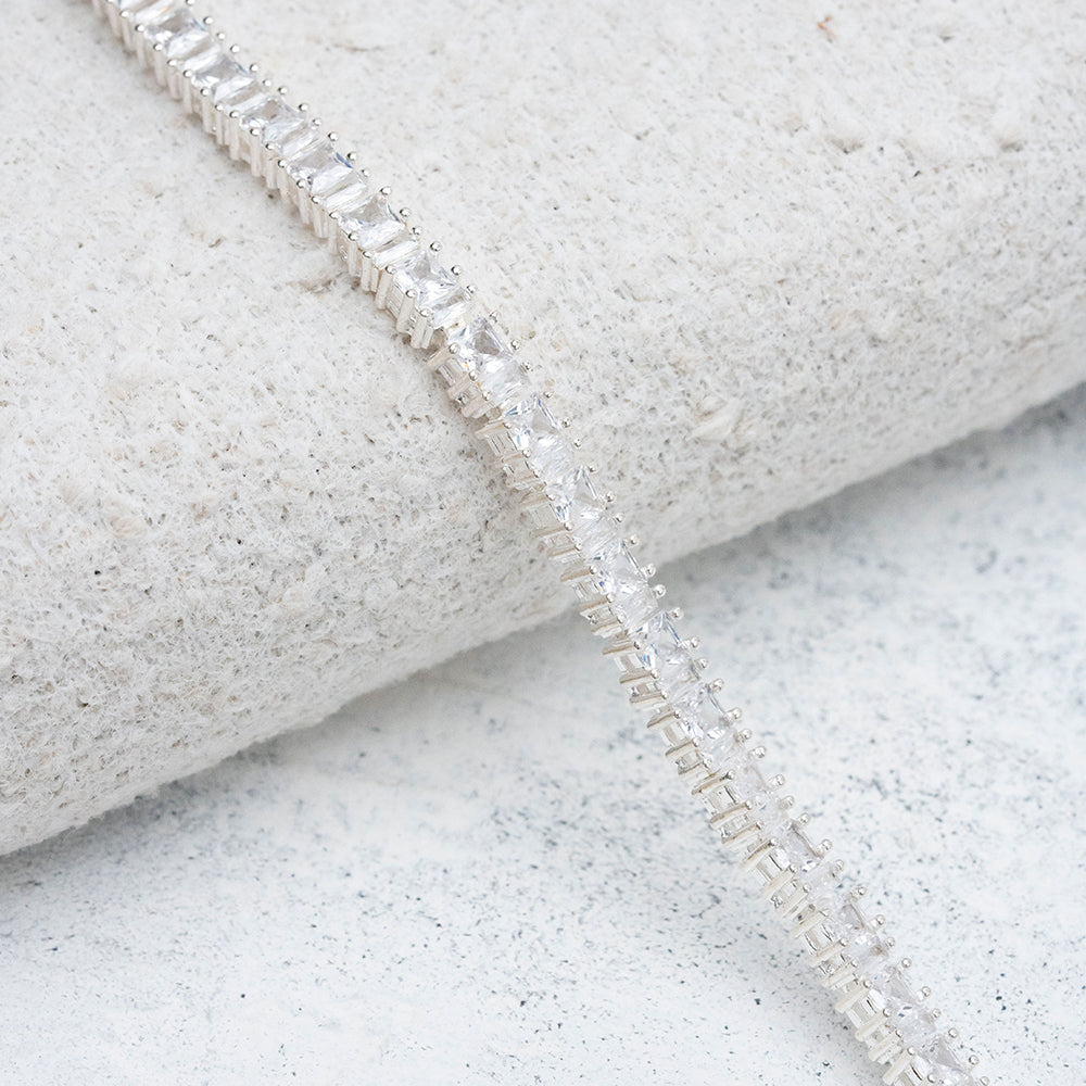 Pulsera de circones cuadrados en Plata