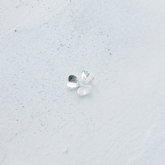 Dije mini flor en Plata