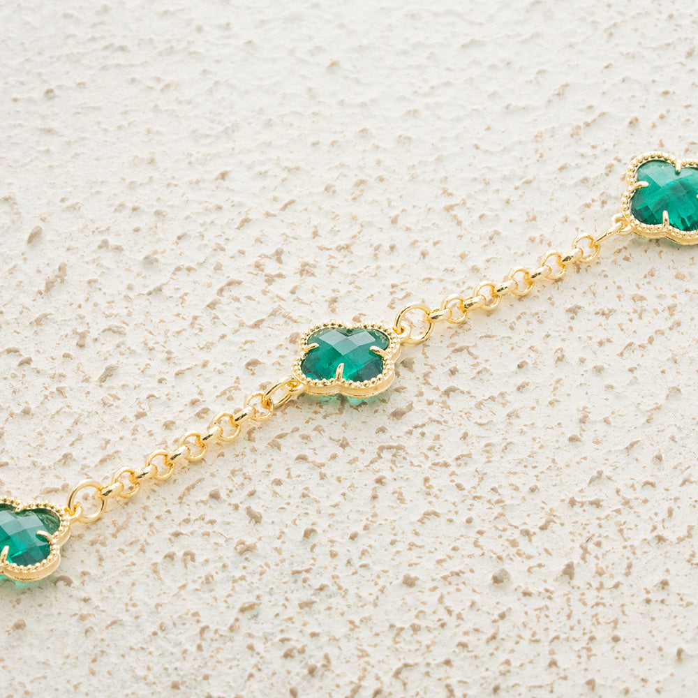 Pulsera de flores verdes en goldfield